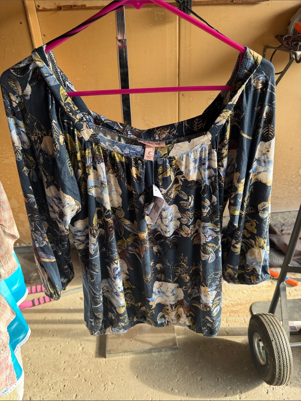 Women’s Floral Square Nexk Tunic in Navy and Cream